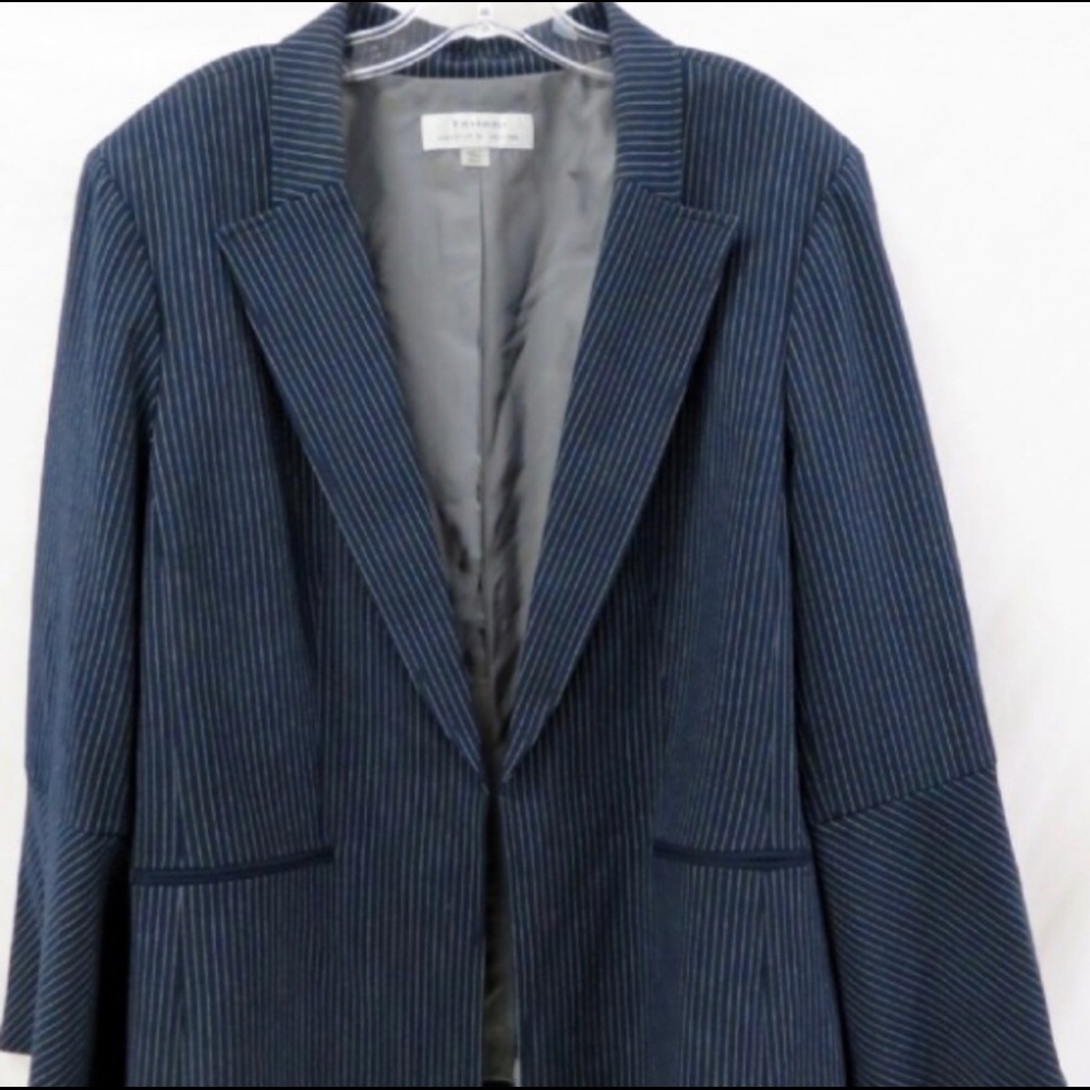 Women’s Tahari Pinstriped Navy Blazer 20W